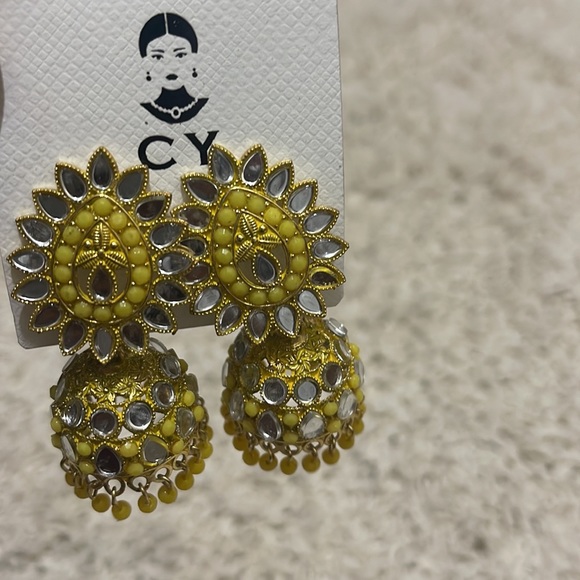 Earrings - Picture 3 of 3